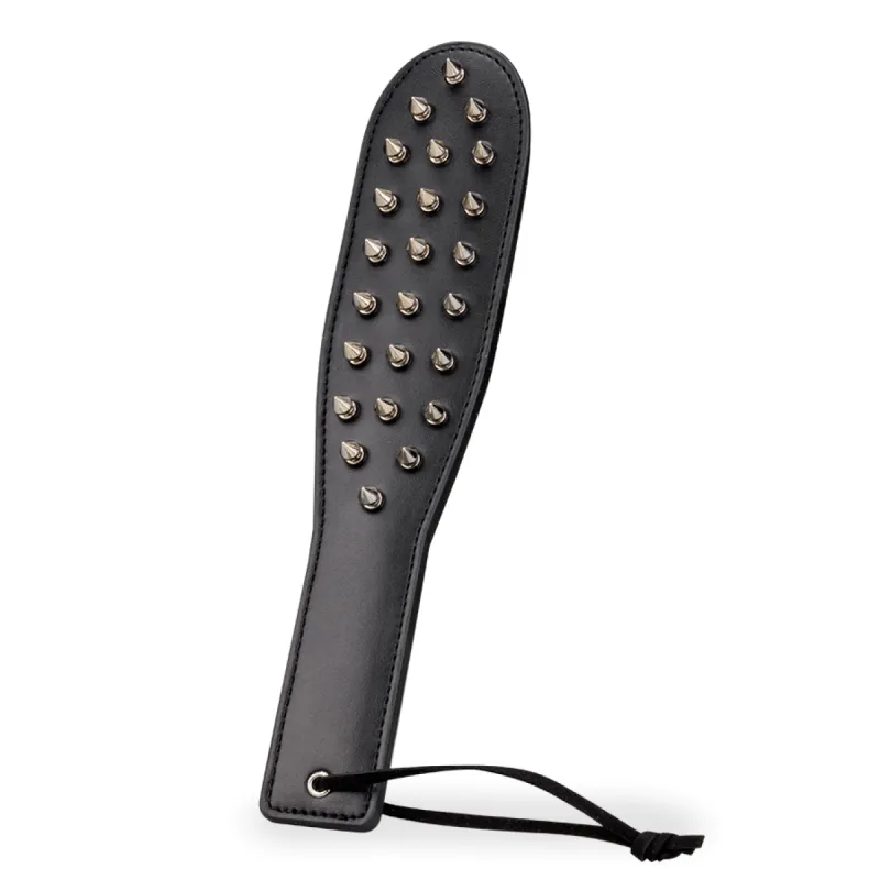 Paddle en similicuir avec picots en métal Spike