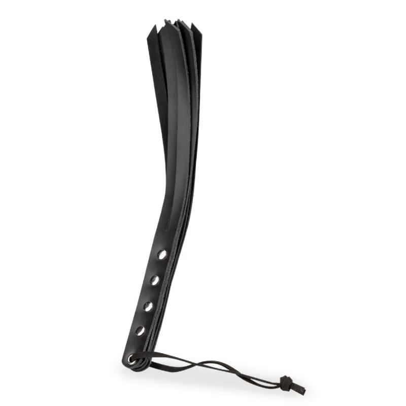 Martinet BDSM en similicuir et rivets en métal