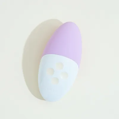SIRI 3 Stimulateur clitoridien de Lelo - 96 x 45 x 34 mm Rose pâle