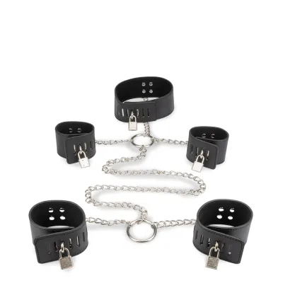 Menottes en croix et collier soumission