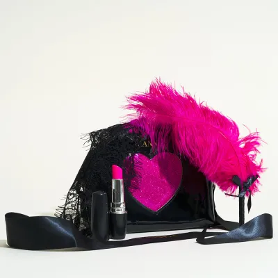 Coffret rouge à lèvres vibrant et accessoires