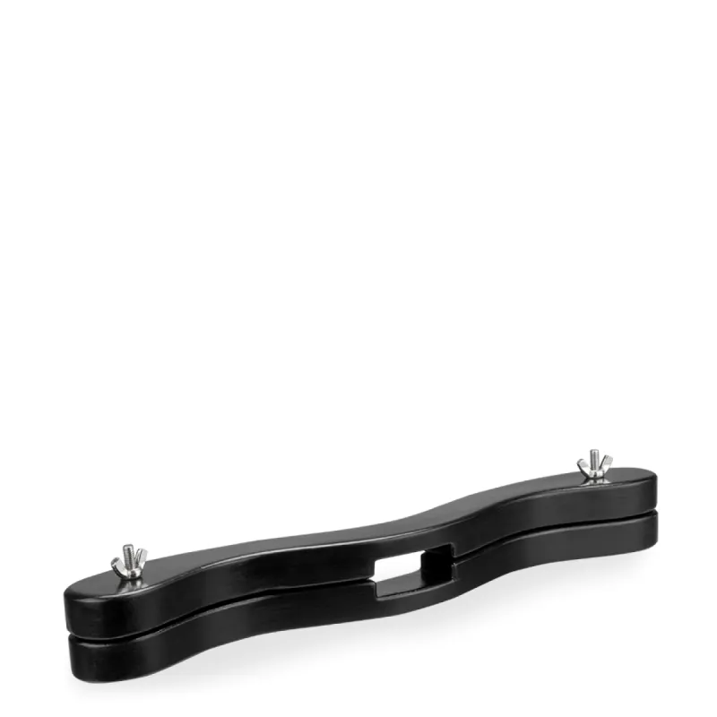 Barre HUMBLER écrase zone intime masculine Down